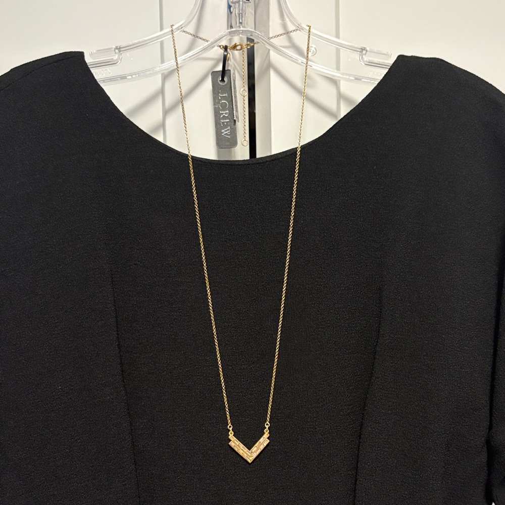 NWT [J.Crew] Chevron Arrow V-Shaped Pendant Chain Adjustable Gold Necklace - Picture 3 of 7